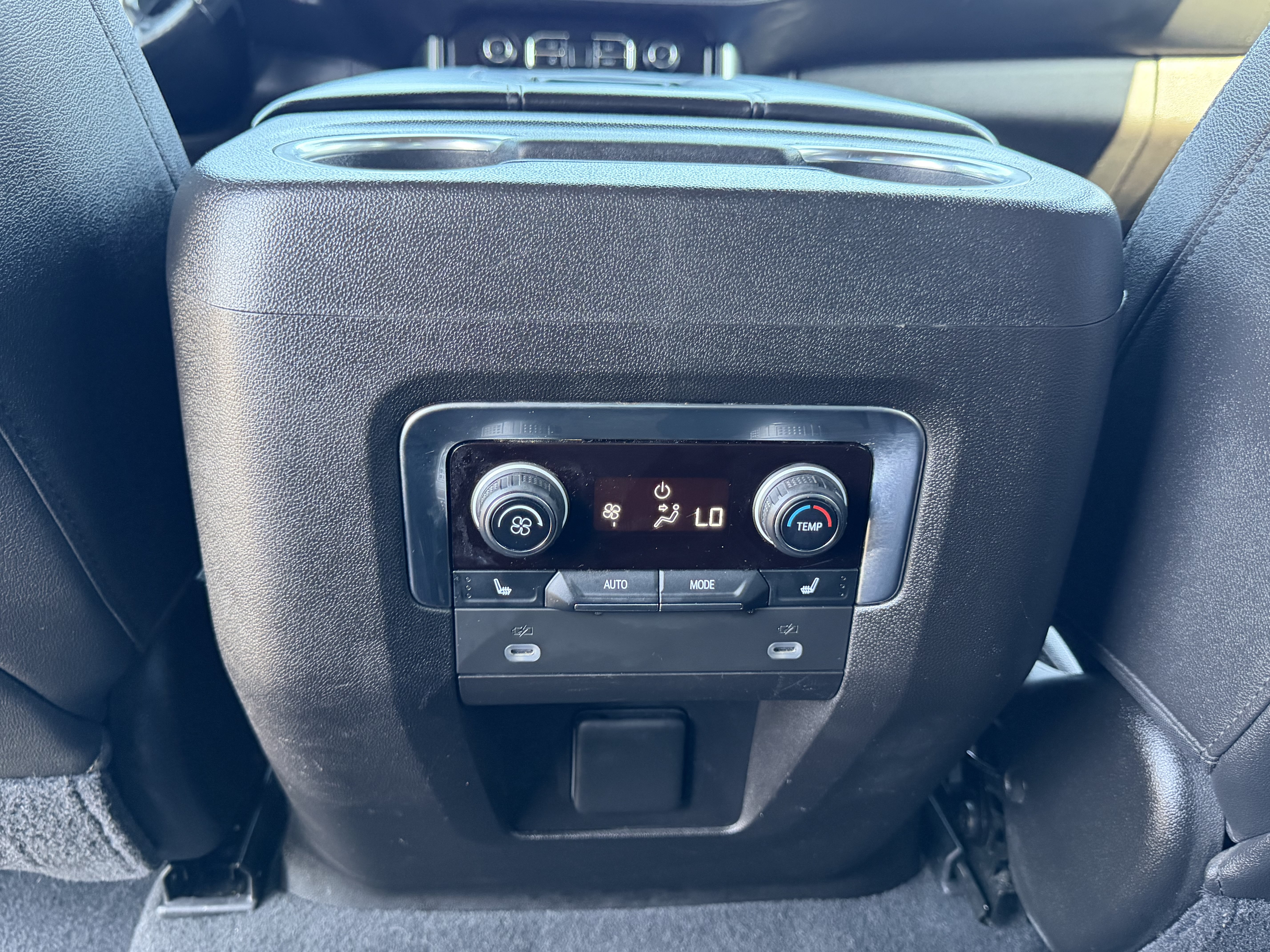 Used 2021 Chevrolet Tahoe LT w/ LT Signature Package RWD image 34