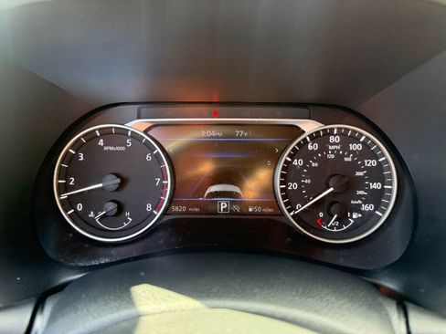 Used 2025 Nissan Sentra SR w/ Trunk Package image 4