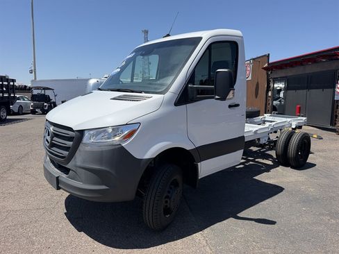 Used 2023 Mercedes-Benz Sprinter 3500 image 6