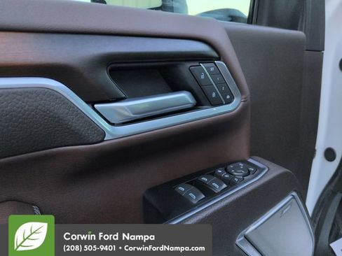 Used 2025 GMC Sierra 3500 Denali AWD/4WD image 11