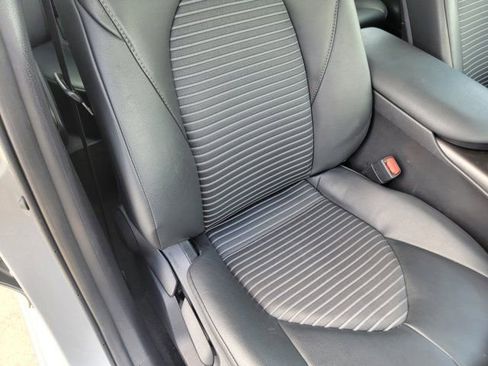 Used 2024 Toyota Camry SE FWD image 10