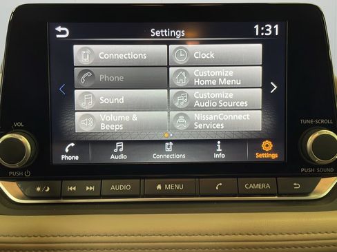 Used 2025 Nissan Rogue SV AWD/4WD image 21