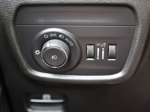 Used 2021 Jeep Grand Cherokee L Limited image 37