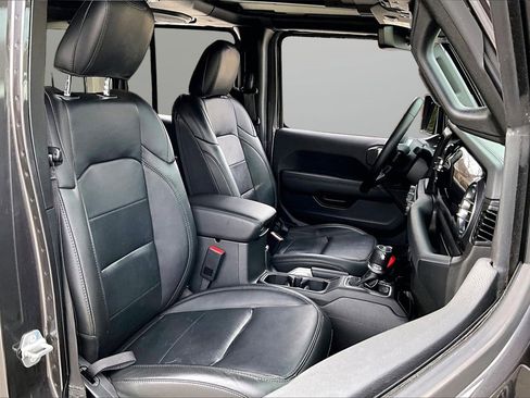 Certified 2022 Jeep Wrangler Unlimited Sahara image 23