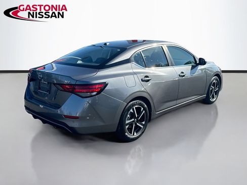 Used 2024 Nissan Sentra SV FWD image 9