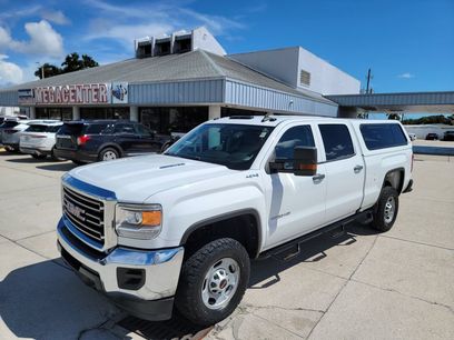 Used 2016 GMC Sierra 2500 4x4 Crew Cab w/ Sierra Convenience Package