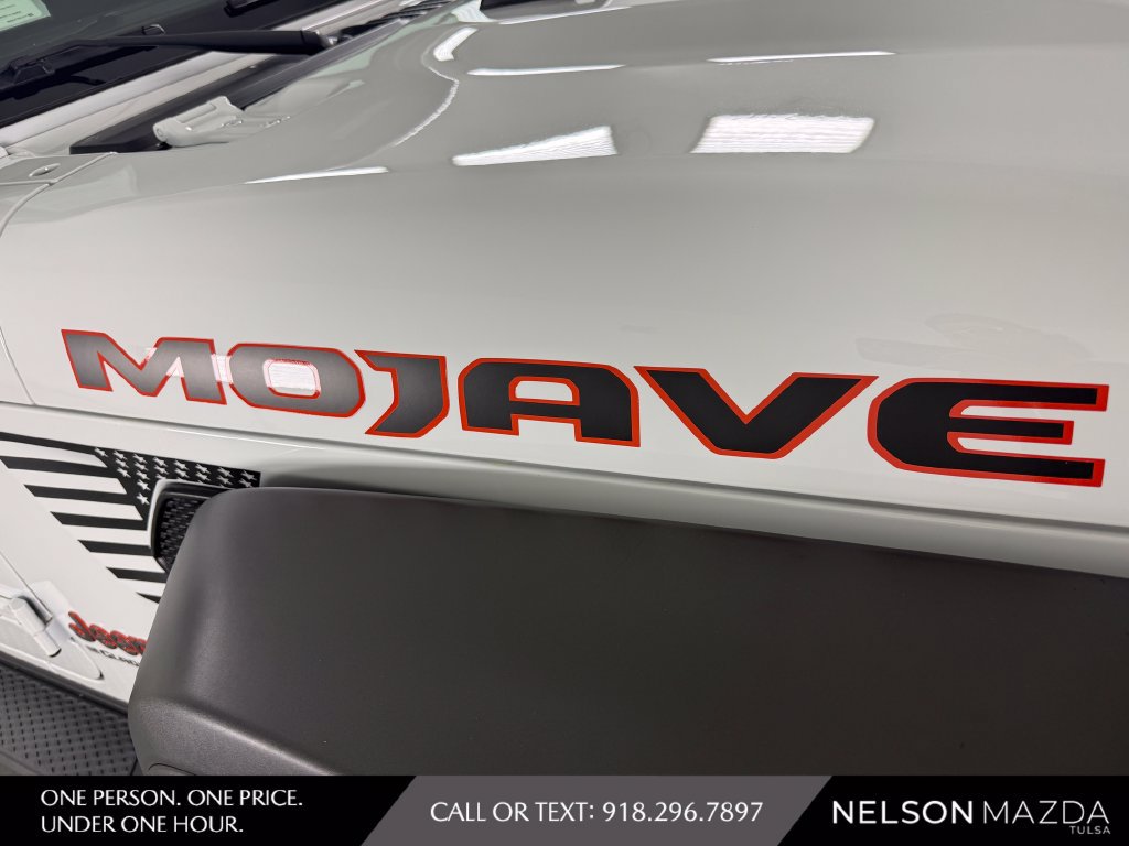 Used 2025 Jeep Gladiator Mojave w/ Convenience Group AWD/4WD image 16