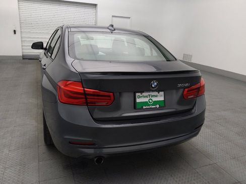 Used 2018 BMW 320i Sedan RWD image 6