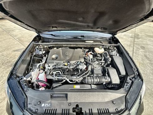Used 2025 Toyota Camry XLE FWD image 25