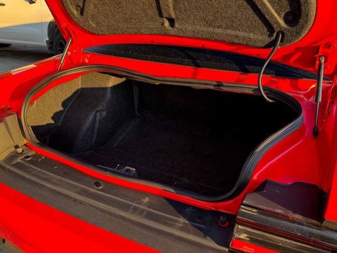 Used 2016 Dodge Challenger SRT Hellcat RWD image 9