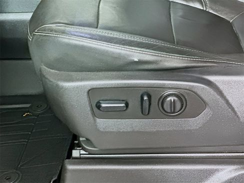 Used 2019 Chevrolet Silverado 1500 RST image 22