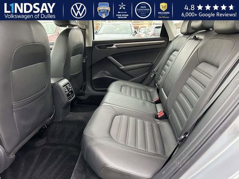 Used 2018 Volkswagen Passat 2.0T SEL Premium image 13