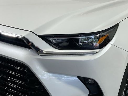 New 2026 Toyota Grand Highlander FWD image 8