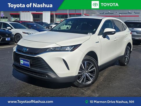 Used 2021 Toyota Venza LE AWD/4WD image 1