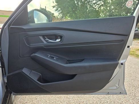 Used 2025 Honda Accord SE image 27