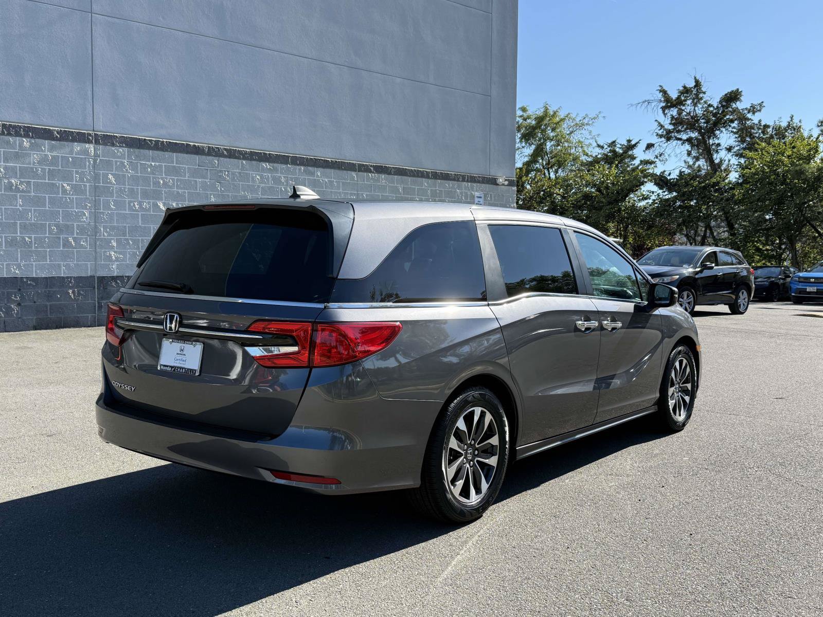 Certified 2024 Honda Odyssey EX-L image 2