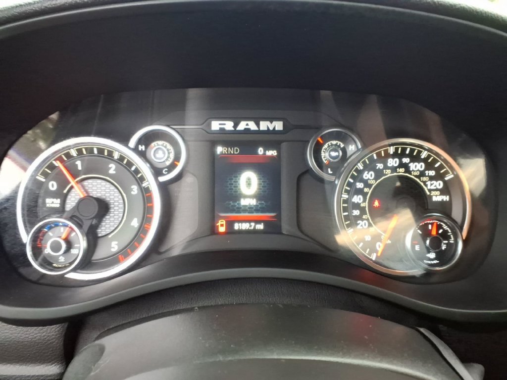 Used 2024 RAM 3500 Big Horn w/ Sport Appearance Package AWD/4WD image 13