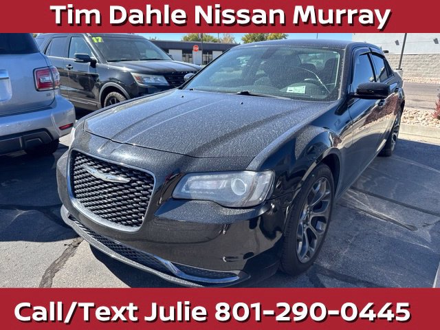 Used 2018 Chrysler 300 Touring w/ Sport Appearance Package RWD image 12