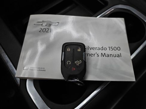 Used 2021 Chevrolet Silverado 1500 LT Trail Boss w/ Bed Protection Package AWD/4WD image 40
