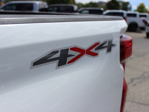 Used 2022 Chevrolet Silverado 2500 LT w/ Fleet Comfort Package AWD/4WD image 5