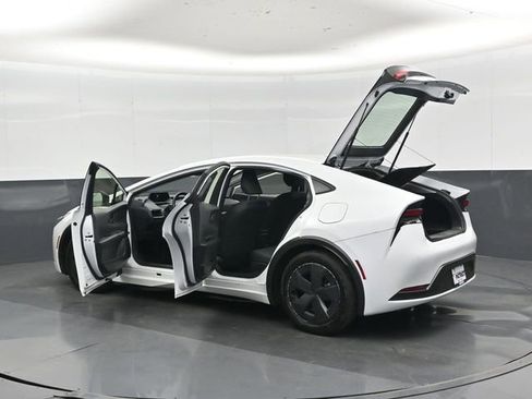 Used 2025 Toyota Prius LE FWD image 47