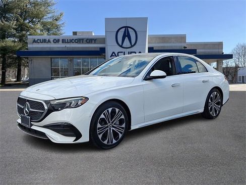 Used 2025 Mercedes-Benz E 450 4MATIC Sedan image 3