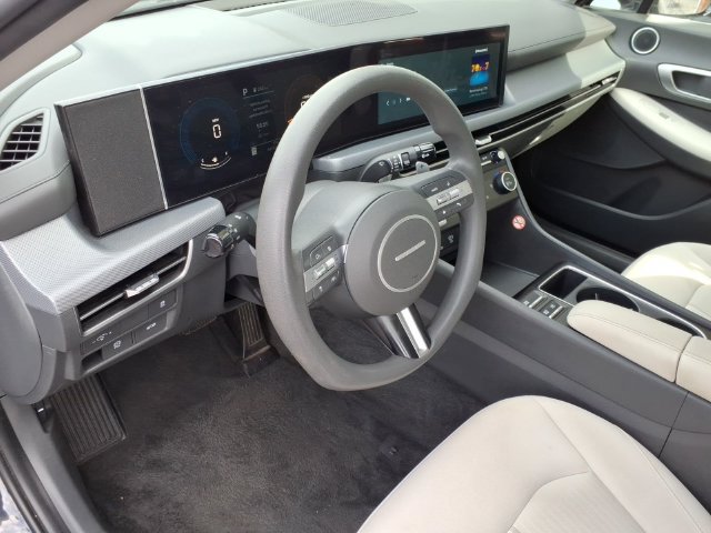 Used 2025 Hyundai Sonata SEL FWD image 6