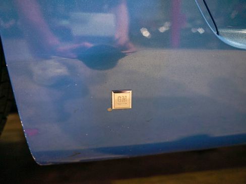 Used 2009 Saturn Sky Hydro Blue RWD image 33