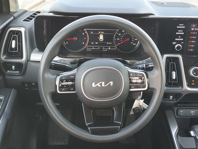 Certified 2023 Kia Sorento LX FWD image 13