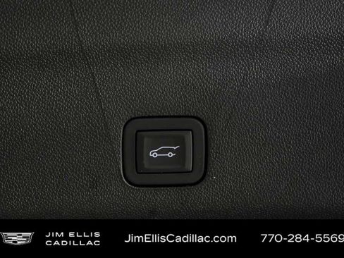 Used 2025 Cadillac Escalade Luxury image 34