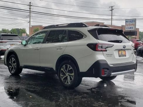 Used 2020 Subaru Outback Limited AWD/4WD image 6