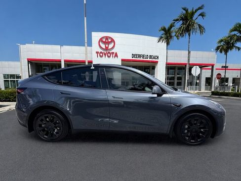 Used 2023 Tesla Model Y Long Range AWD/4WD image 8