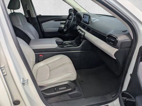 Used 2024 Honda Pilot Touring image 19
