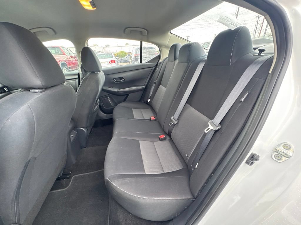 Used 2024 Nissan Sentra SV FWD image 15