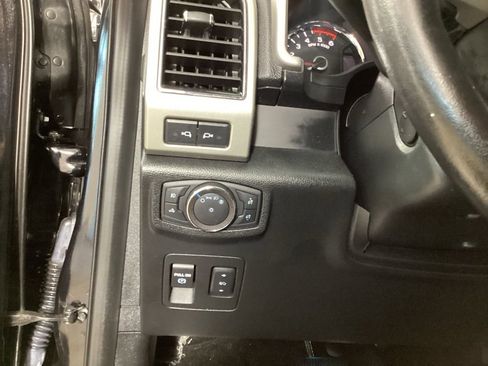 Certified 2019 Ford F150 Lariat w/ Equipment Group 502A Luxury AWD/4WD image 14