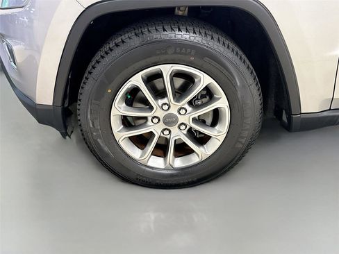 Used 2016 Jeep Grand Cherokee Limited RWD image 29