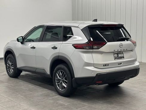 Used 2025 Nissan Rogue S FWD image 4