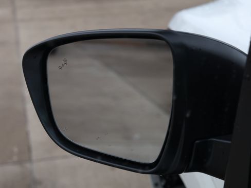 Used 2025 Nissan Frontier S w/ S Utility Package image 9