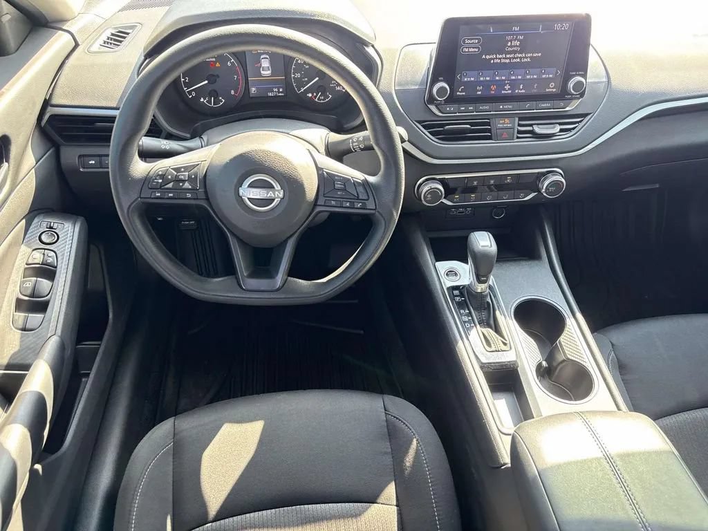 Used 2025 Nissan Altima 2.5 S FWD image 12