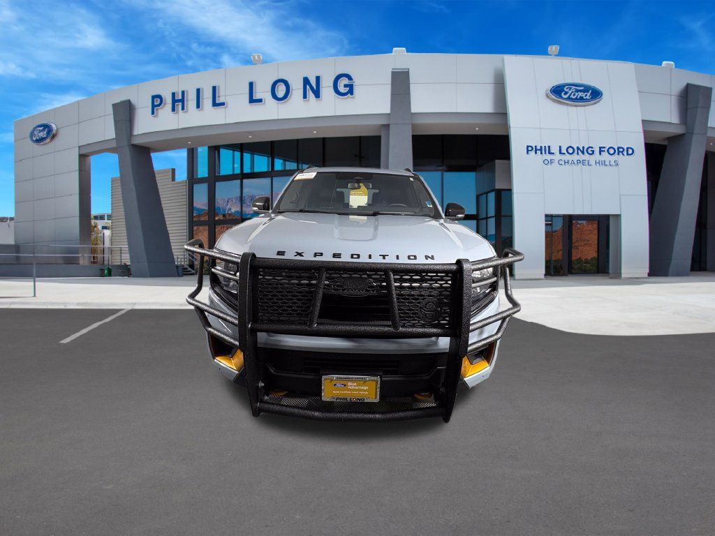 Used 2025 Ford Expedition Tremor AWD/4WD image 8