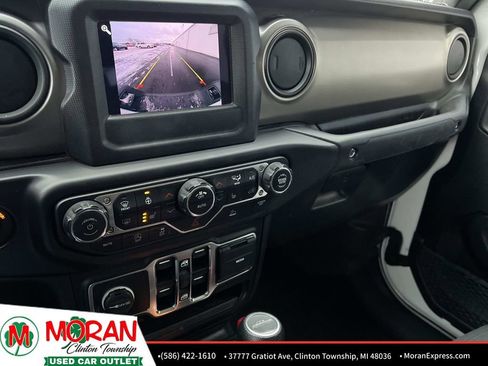 Used 2022 Jeep Gladiator Willys image 27