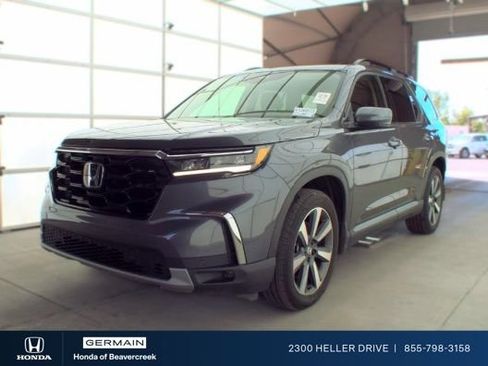 Used 2024 Honda Pilot Touring image 1