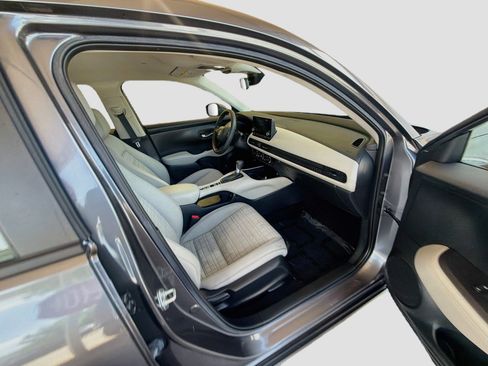 Used 2025 Honda HR-V LX image 30