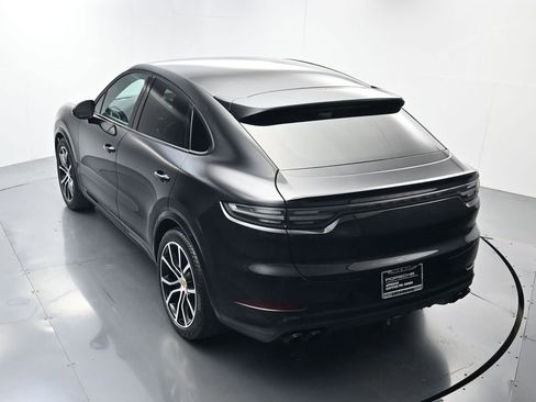 Certified 2022 Porsche Cayenne Turbo image 36