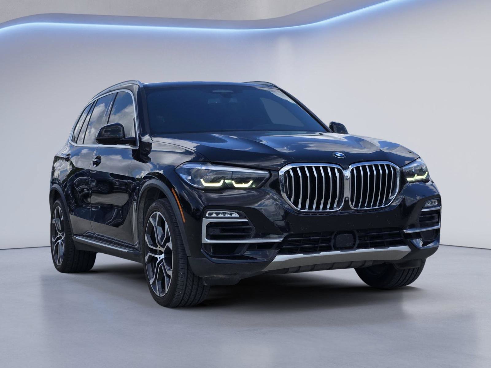 Used 2021 BMW X5 xDrive40i w/ Premium Package AWD/4WD image 3