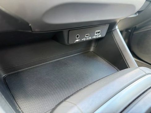 Used 2024 Subaru Crosstrek 2.0i Premium AWD/4WD image 19