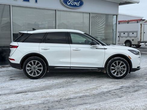 Used 2022 Lincoln Corsair AWD w/ Premium Package image 6