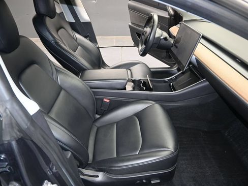 Used 2019 Tesla Model 3 Standard Range Plus RWD image 17