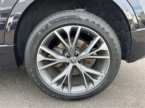 Used 2020 Audi Q8 Premium w/ Black Optic Package image 13