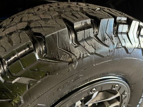 Used 2025 Jeep Wrangler Unlimited Rubicon AWD/4WD image 13